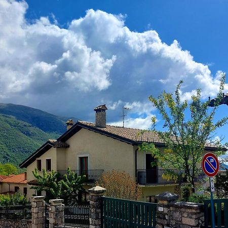 A Due Passi Dai Lupi Villa Civitella Alfedena Exterior photo